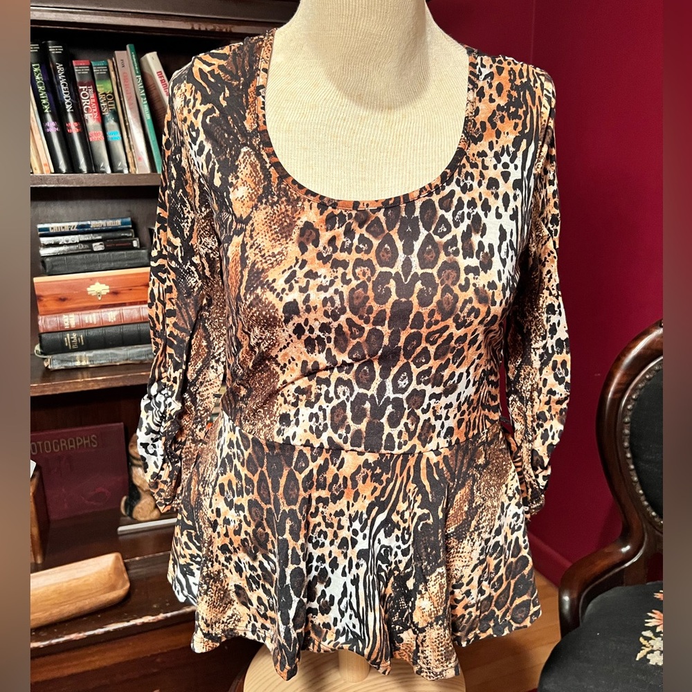Mixed Animal Prints Peplum Blouse w/ Lace Back & 3/4 Ruched Sleeves Size Small